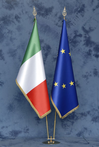 Vendita Bandiere, la Bandiera Italiana di Qualità a Ottimi Prezzi.