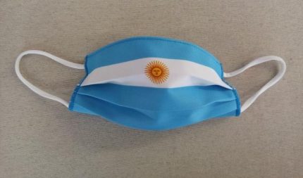 MASCHERINA ARGENTINA IN COTONE DOPPIO STRATO E POLIESTERE - APRIBILE - NON MEDICA - NON DPI