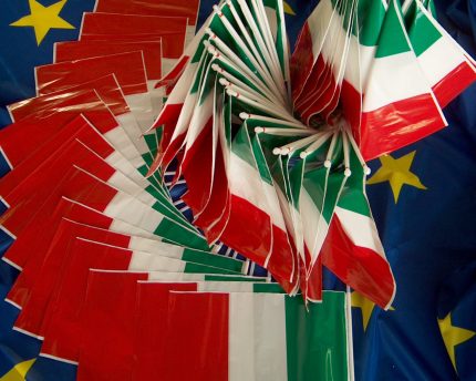 Set di 50 bandierine Italia in polietilene