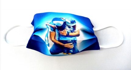 MASCHERINA 'LAZIO DAD & SON' IN COTONE DOPPIO STRATO E POLIESTERE - APRIBILE - NON MEDICA - NON DPI