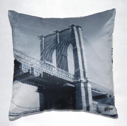 SAVENT's 'Seeing Brooklyn' Cuscino