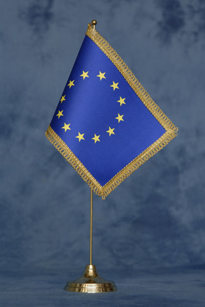 Bandierina da tavolo U.E. Unione Europea DELUXE completa di stand in ottone dorato
