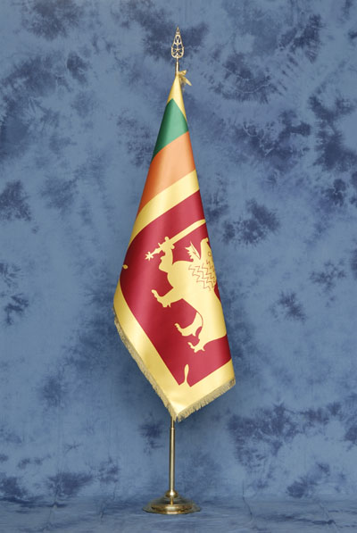 Bandiera Sri Lanka DELUXE da sala completa di stand in ottone dorato